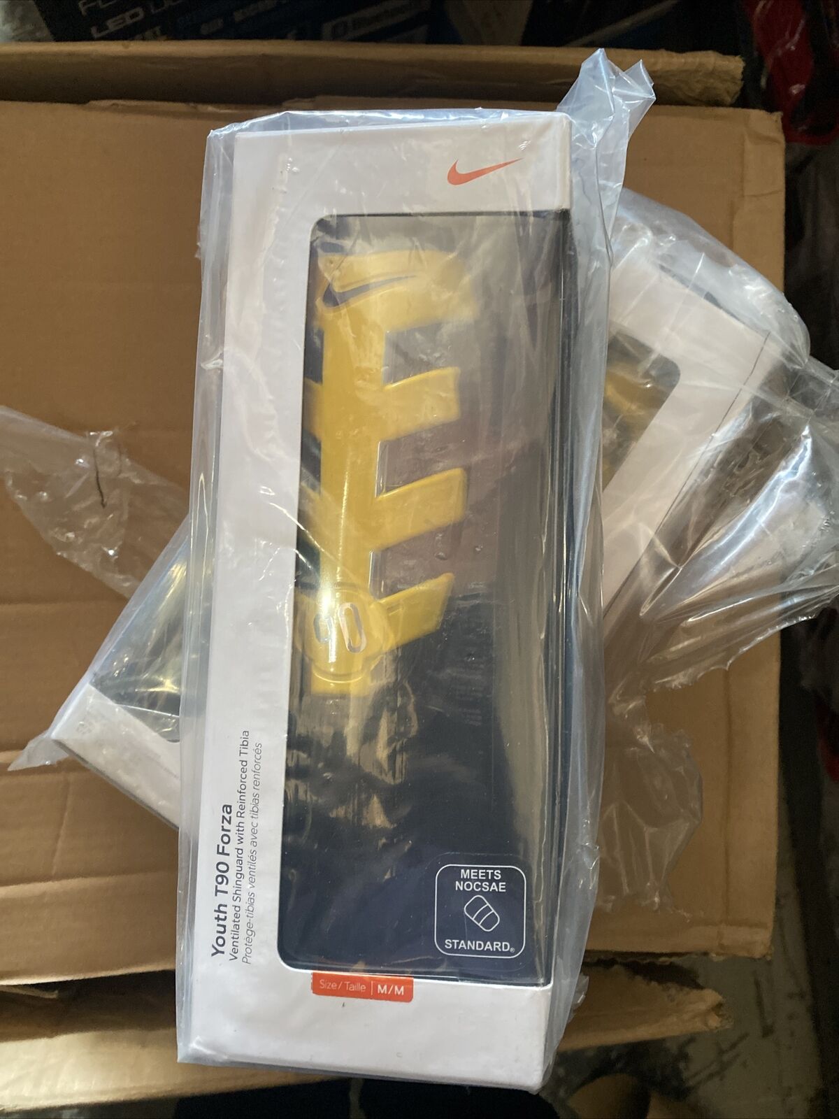 Nike Youth Unisex T90 Forza Ventilated Soccer shinGuard Size Medium