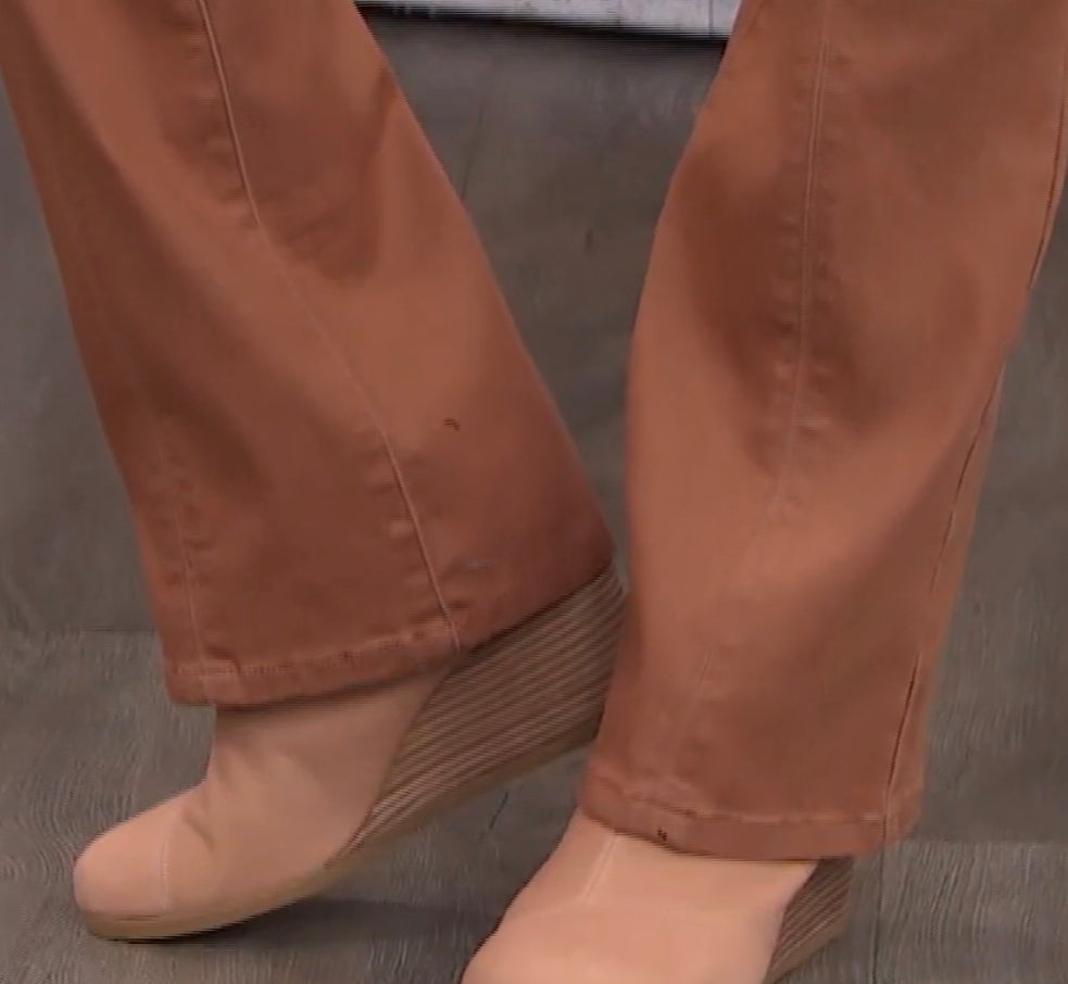 DG2 Never Virtual Stretch Button Pocket Bootcut Jean Women's Camel