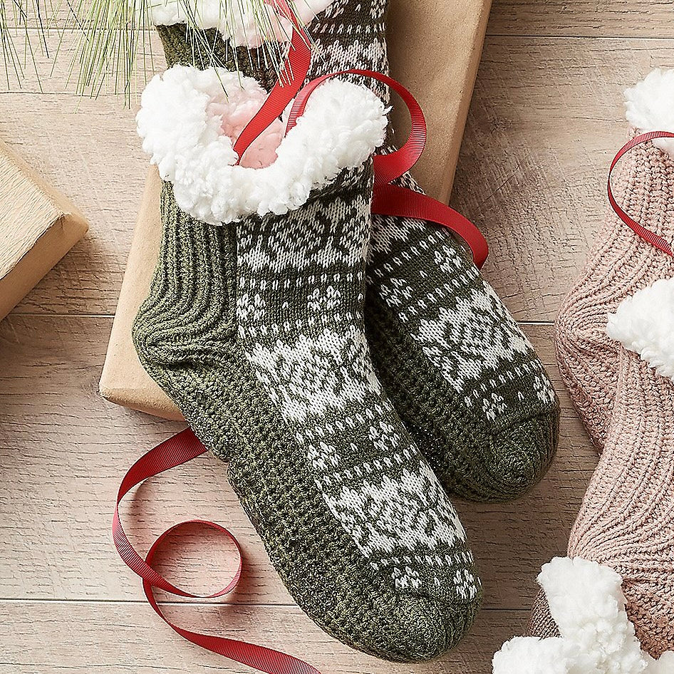 MUK LUKS of Aloe Infused Ankle Cabin Socks One Pair