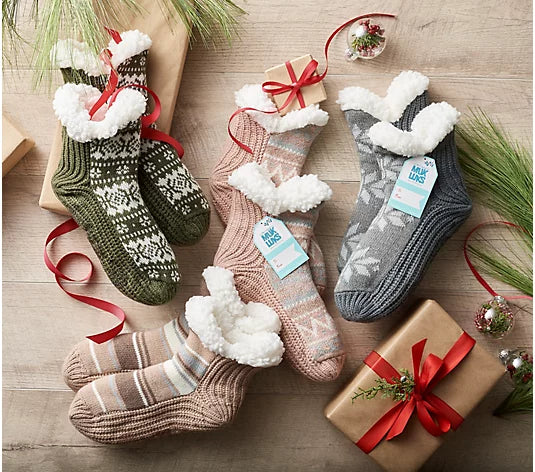MUK LUKS of Aloe Infused Ankle Cabin Socks One Pair