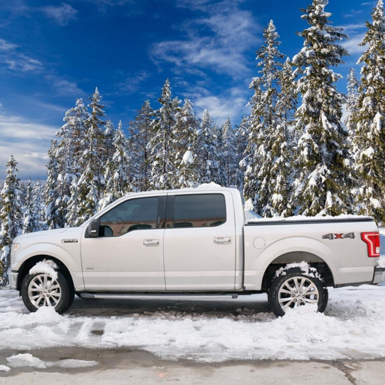 Leader Accessories TRI-FOLD 5.5ft Tonneau Truck Bed Cover Compatible with Trucks Ford F-150 2015-2018