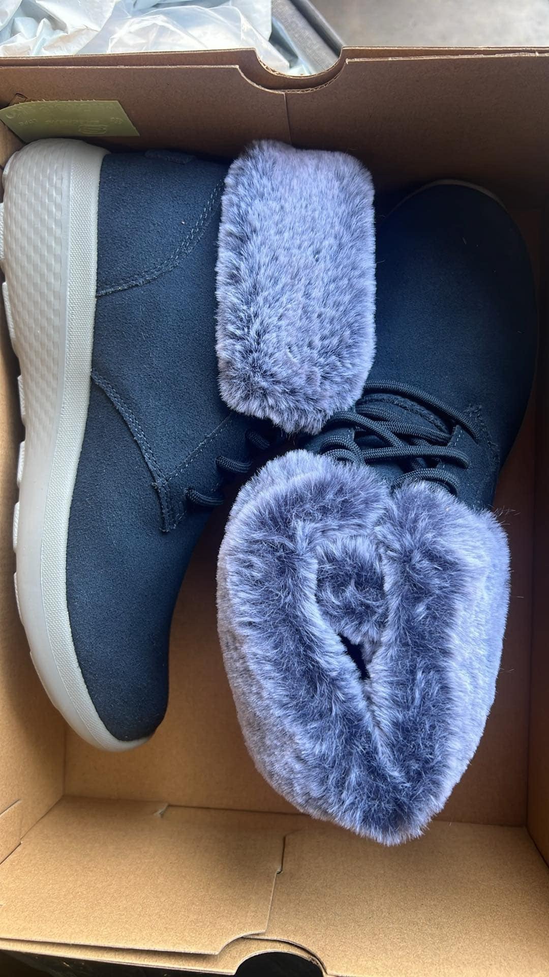 Skechers On-the- Size 7 / Navy-grey GO City 2 Suede Ankle Boots - Winter Wishes