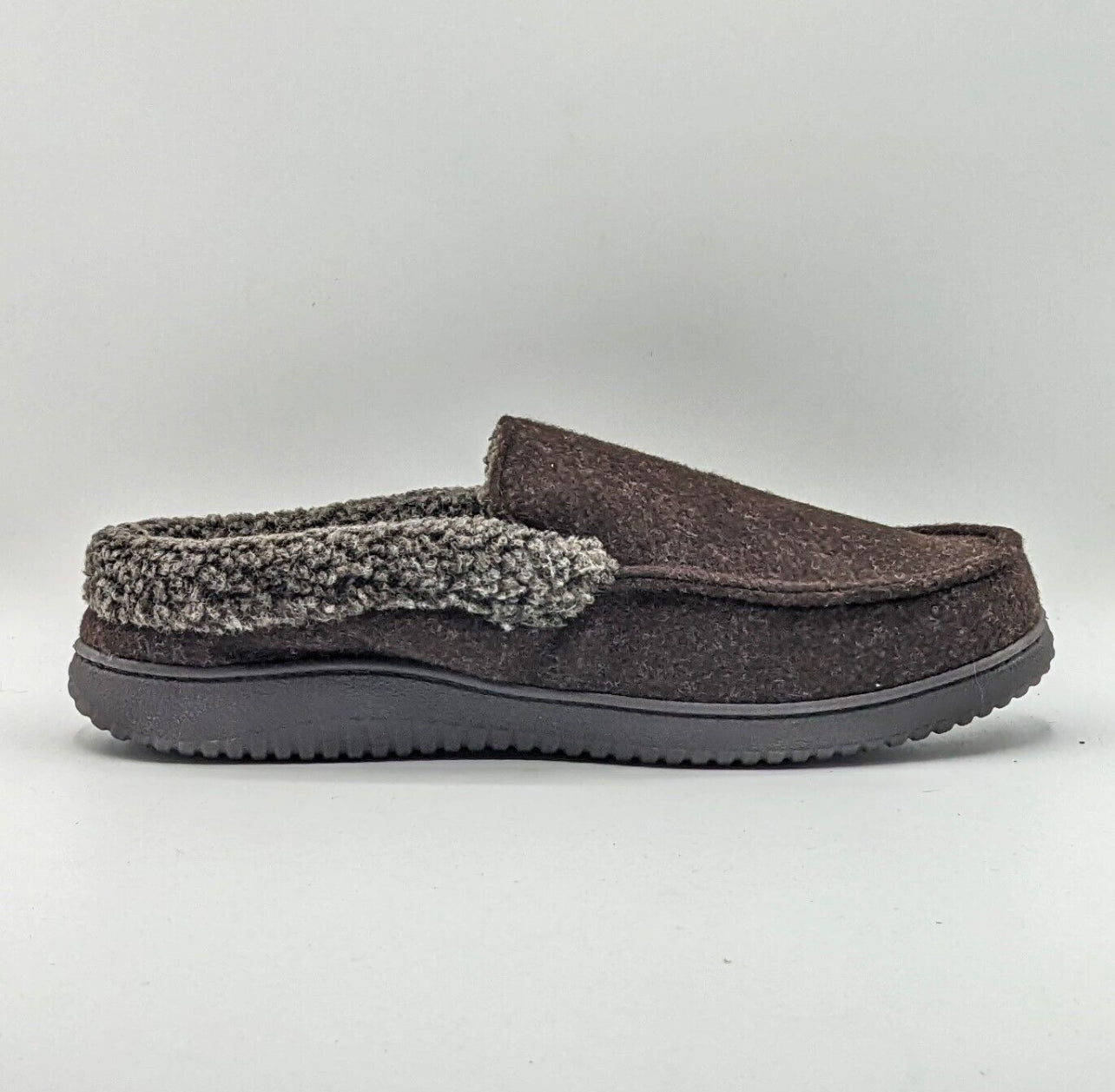 Dearfoams Mens' deference Size Indoor/Outdoor Slipper Coffee