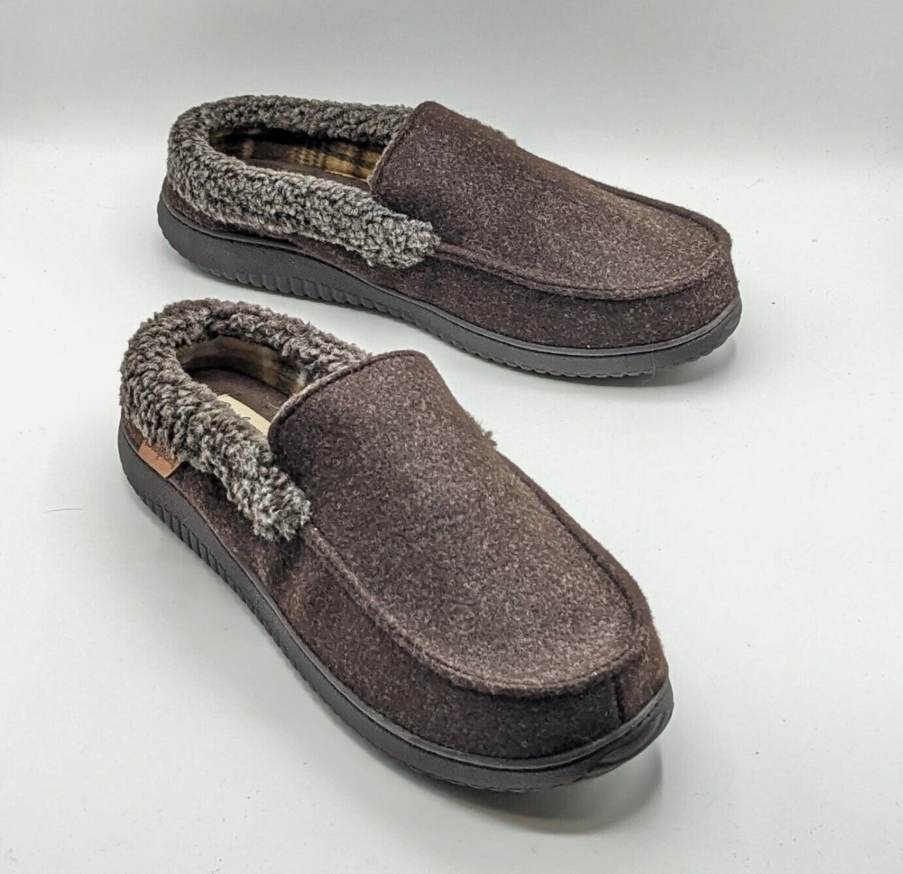 Dearfoams Mens' deference Size Indoor/Outdoor Slipper Coffee