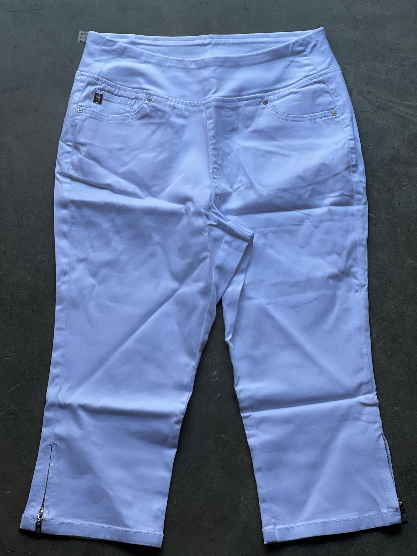 Belle by Kim Gravel Pet Primabelle Straight Leg Cropped Jean