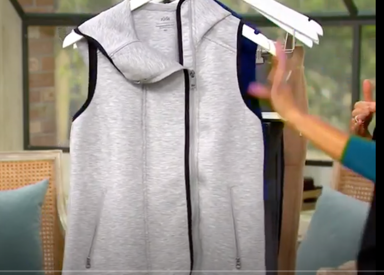 Zuda Zip Women's Front Hooded Scuba Knit Vest Gray