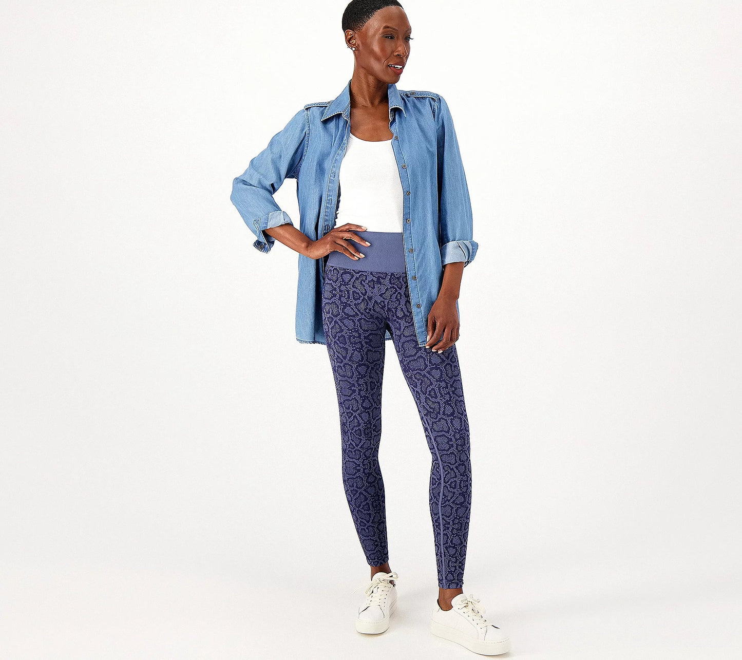 AnyBody Women’s Jacquard Smoothing Legging