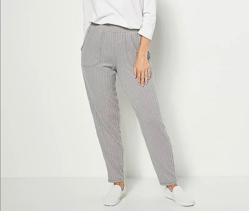 AnyBody Women’s Regular Plush Rib Pant