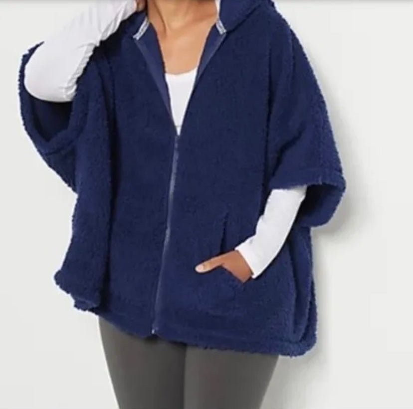 MUK LUKS Women’s Sherpa Comfy on the Go Cuddle Cape