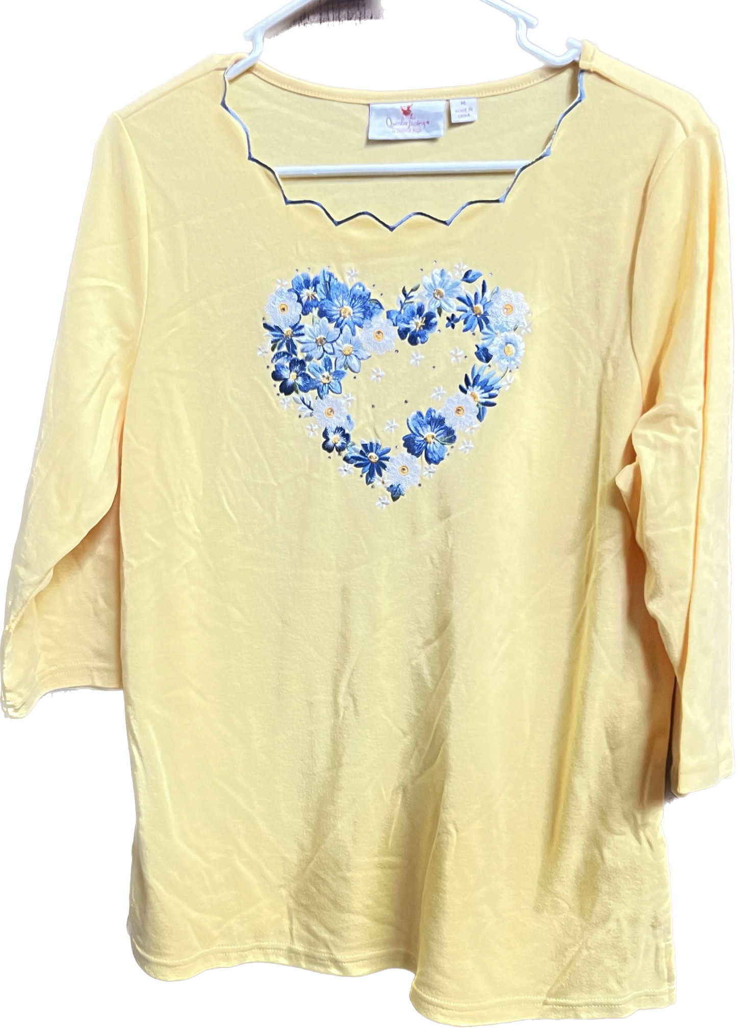 Quacker Factory Blooming Heart 3/4 Slv Scallop Trim Women's T-Shirt