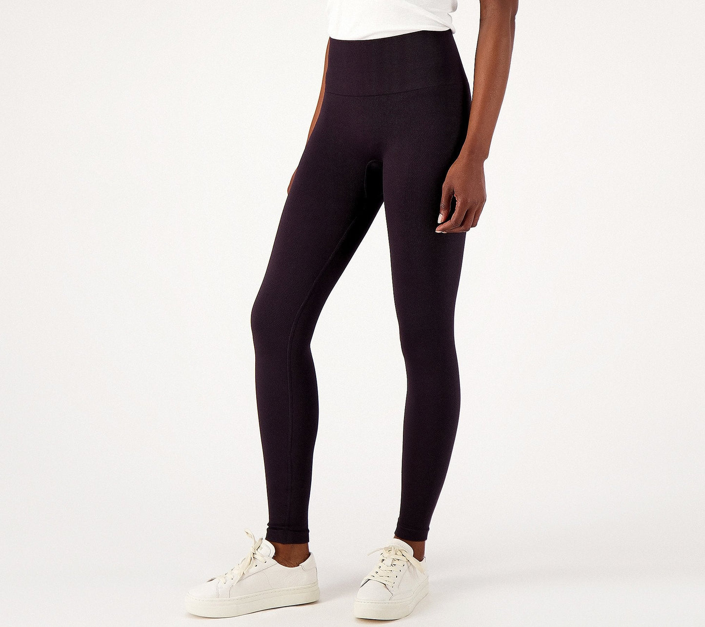 AnyBody Women’s Jacquard Smoothing Legging