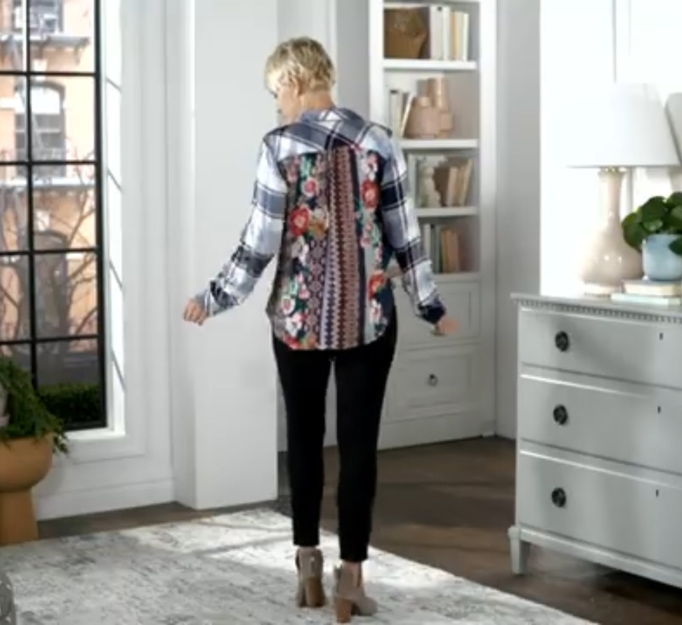 Tolani Collection Pullover Plaid Top with Printed Back Navy and Pink