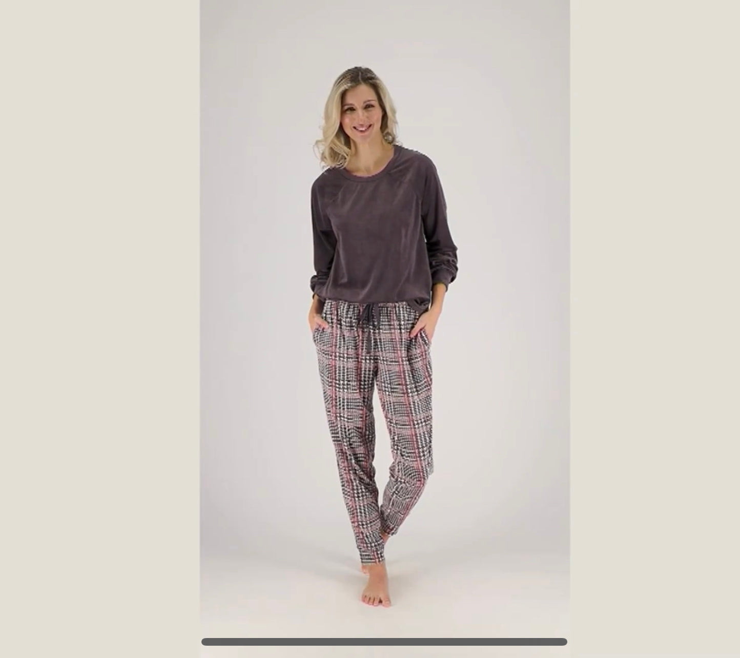 Carole Hochman Petite Silky Velour Long Sleeve with Jogger Women's PJ Set