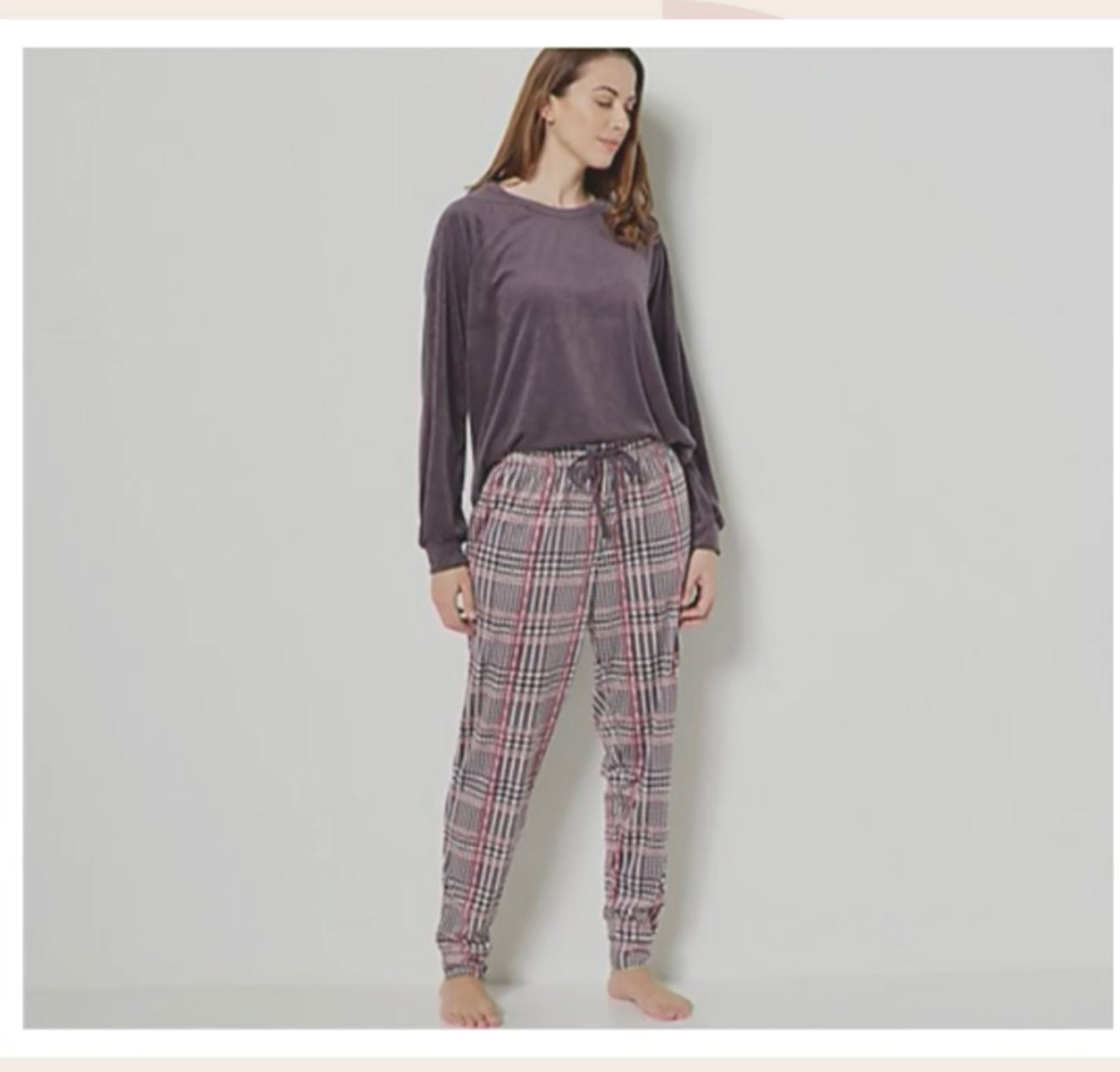 Carole Hochman Petite Silky Velour Long Sleeve with Jogger Women's PJ Set
