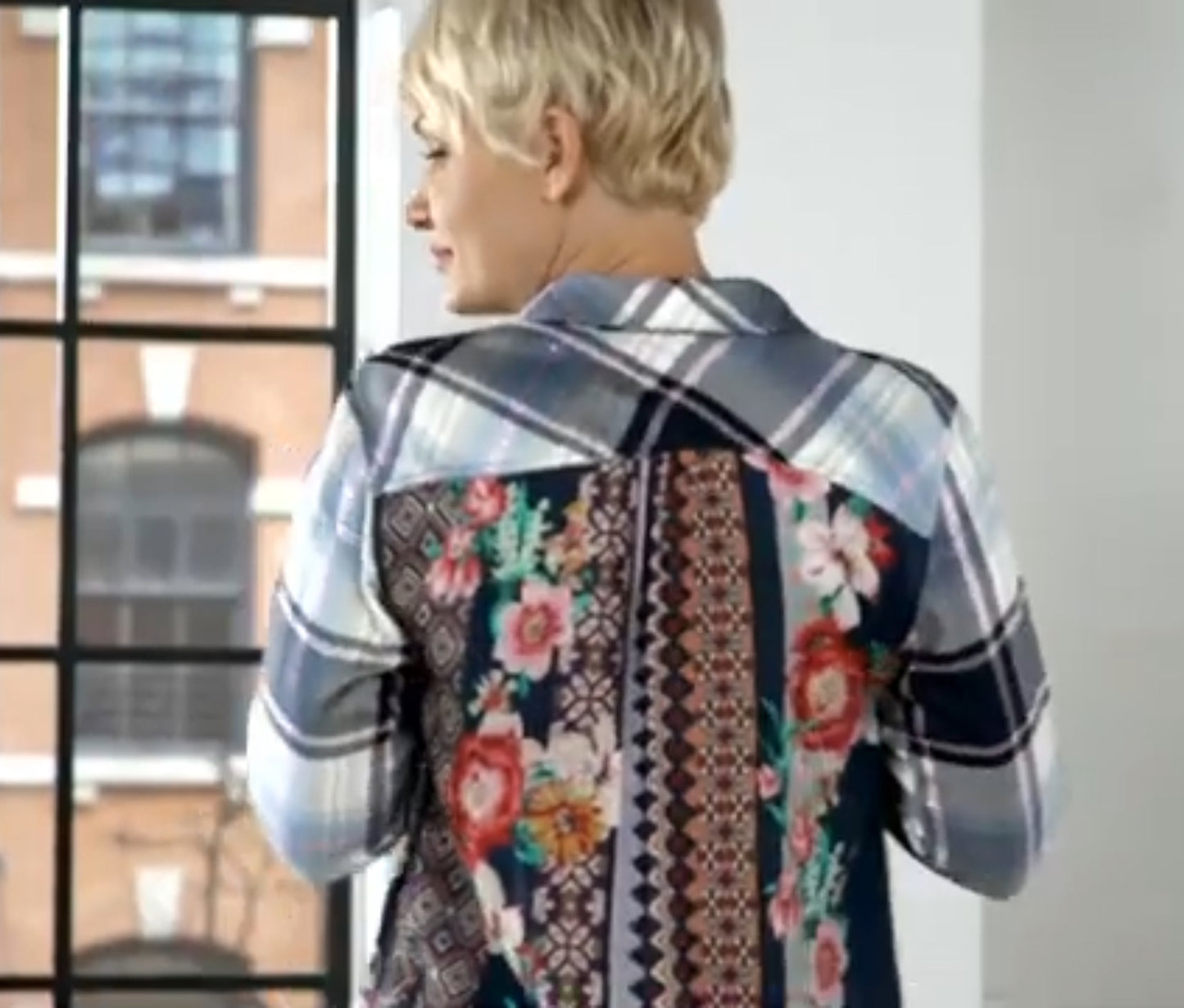 Tolani Collection Pullover Plaid Top with Printed Back Navy and Pink